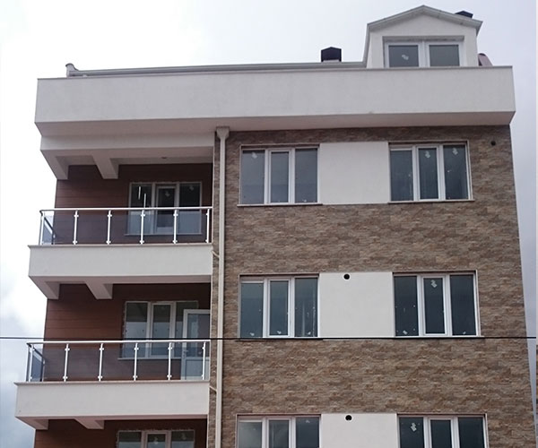 Emek Mahallesi Cam Balkon